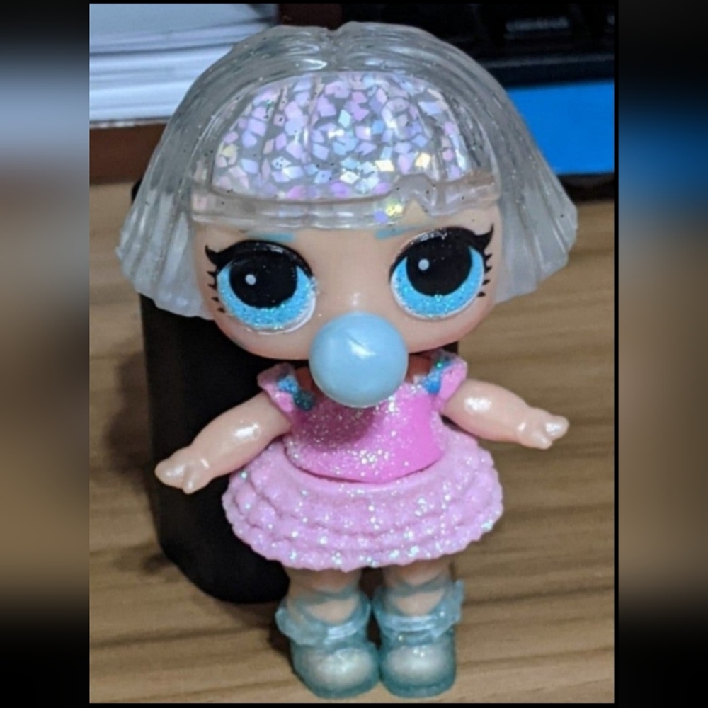 L.O.L. Surprise! Glitter Globe Winter Disco - Picture 1 of 9